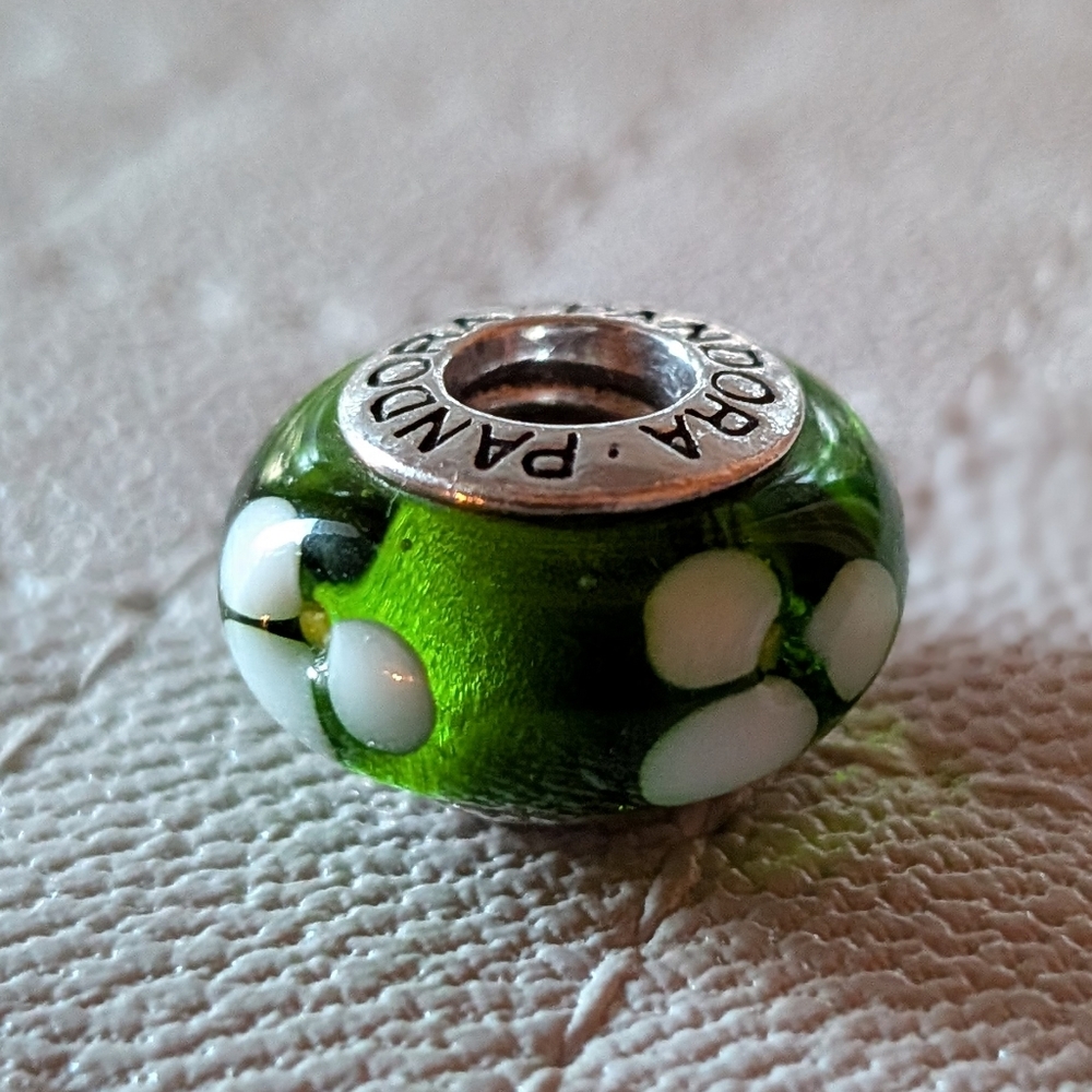 Authentic Pandora Green Glass Charm White Flowers 925 ALE LIKE-NEW